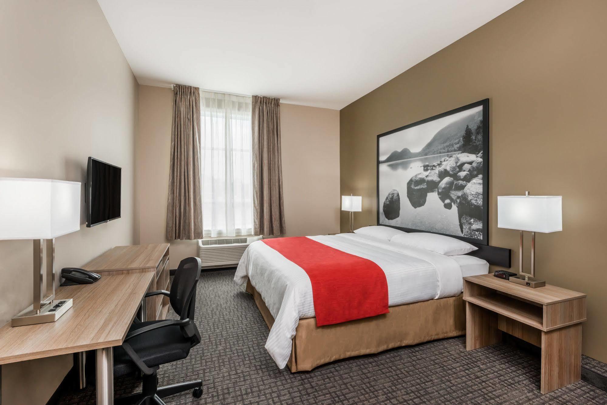 Super 8 By Wyndham Mont Laurier Hotel Buitenkant foto